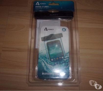 Accessoires - Bagagerie Ardoix Ardèche - Photos Vivastreet Pochette étanche Aukey (Neuve)