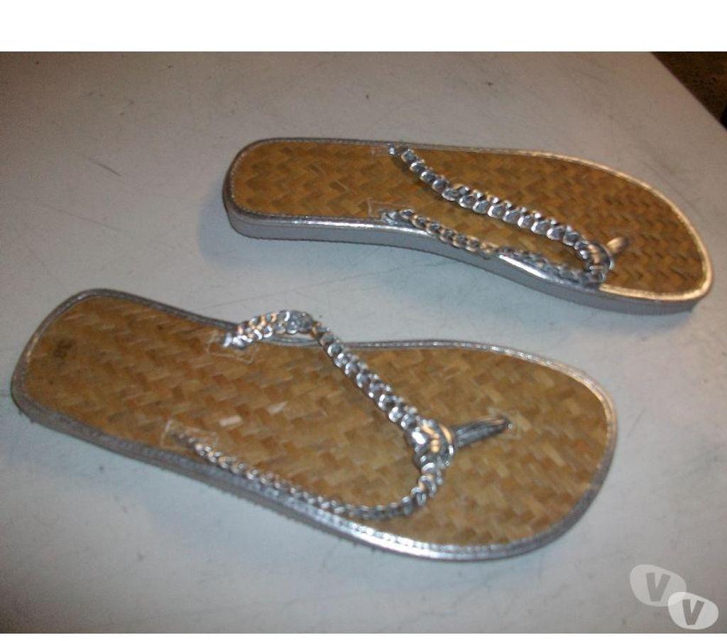 Chaussures Bas-Rhin Bouxwiller - 67330 - Photos Vivastreet Tongs Argentés semelle tressée pt38-neuf