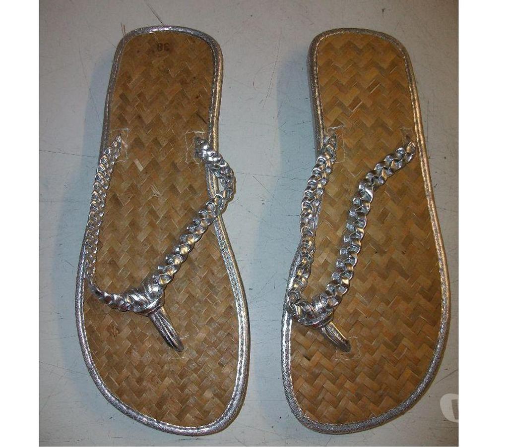 Chaussures Bas-Rhin Bouxwiller - 67330 - Photos Vivastreet Tongs Argentés semelle tressée pt38-neuf