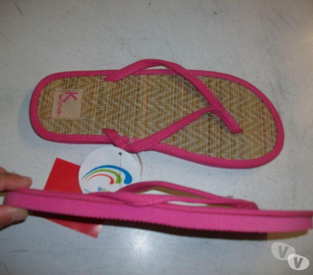 Chaussures Bas-Rhin Bouxwiller - 67330 - Photos Vivastreet Tongs Blanc et Fuchsia pt 38-neuves