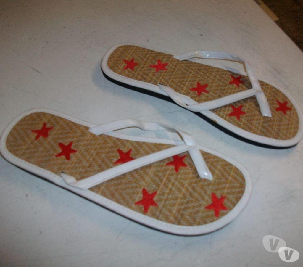 Chaussures Bas-Rhin Bouxwiller - 67330 - Photos Vivastreet Tongs Blanc et Fuchsia pt 38-neuves