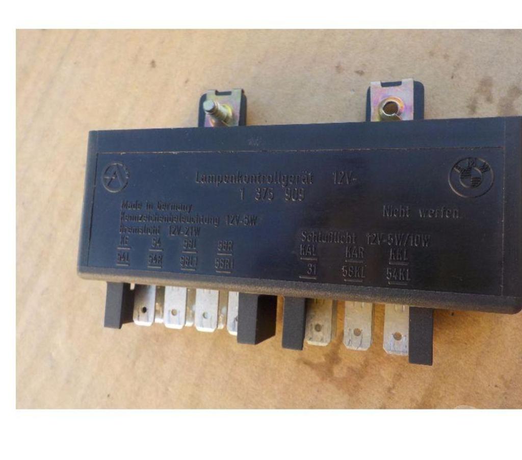 Pièces et services auto Pyrénées-Orientales Perpignan - Photos Vivastreet relais controle ampoules arr.bmw e30avec check control