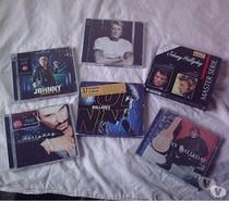 CD et K7 Vidéo de Johnny HALLYDAY