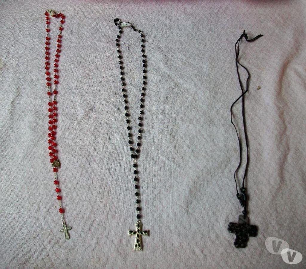 Bijoux occasion Bas-Rhin Bouxwiller - 67330 - Photos Vivastreet Bijoux pacotille "Rebelles" et "Tête de Mort"