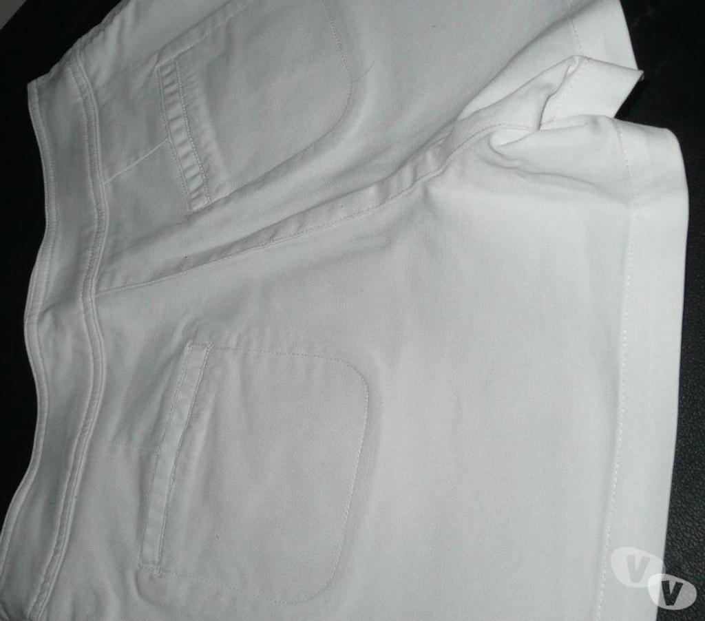 Vêtements occasion Seine-et-Marne Meaux - 77100 - Photos Vivastreet SHORT femme taille 36