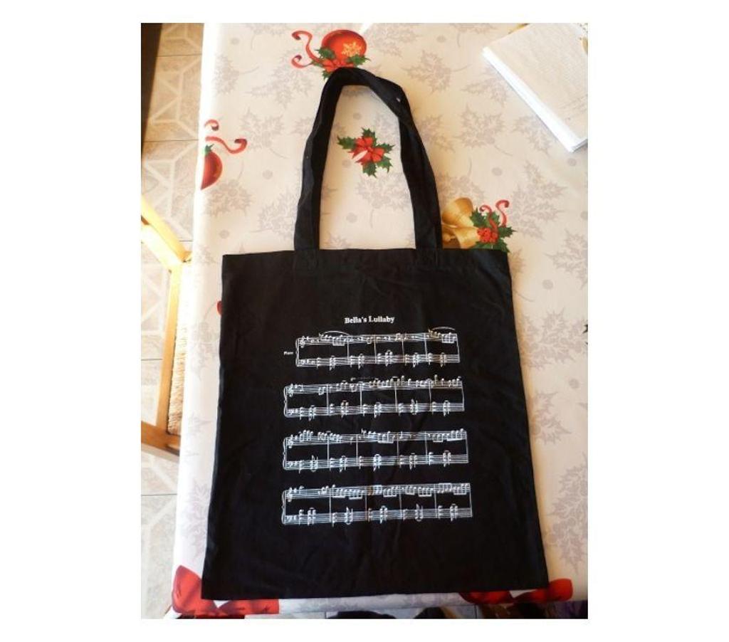 Accessoires - Bagagerie Moselle Hauconcourt - 57280 - Photos Vivastreet Sac shopping Twilight film ciné Edward volturi vampire bella