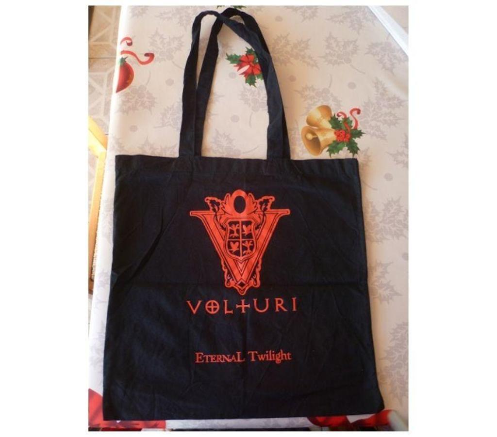 Accessoires - Bagagerie Moselle Hauconcourt - 57280 - Photos Vivastreet Sac shopping Twilight film ciné Edward volturi vampire bella