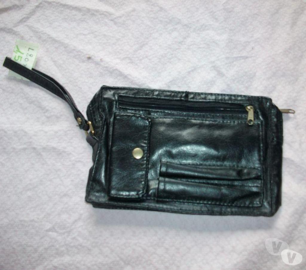 Accessoires - Bagagerie Bas-Rhin Bouxwiller - 67330 - Photos Vivastreet Pochettes de Soirée de 0,50 € à 3,50 €