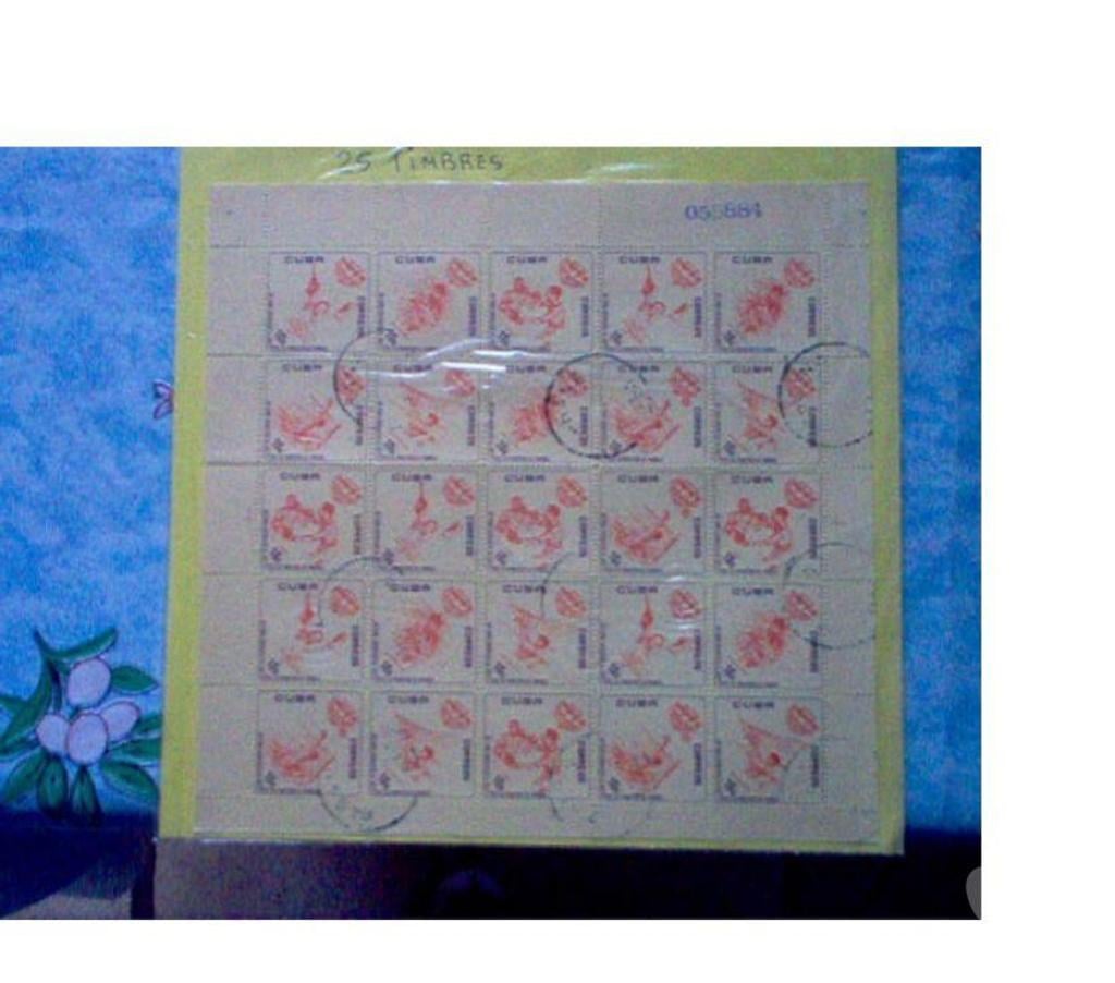 Collection Aisne Boue - 02450 - Photos Vivastreet BLOC FEUILLET TIMBRES CUBA 
