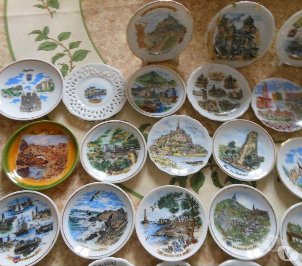 Décoration - art Charente-Maritime La Rochelle - 17000 - Photos Vivastreet petites assiettes souvenir région de France