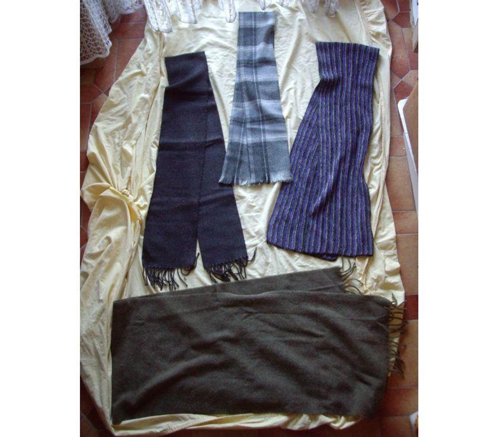 Accessoires - Bagagerie Bas-Rhin Bouxwiller - 67330 - Photos Vivastreet Tour de cou-Foulard, Echarpes et Pochettes de Poche Homme