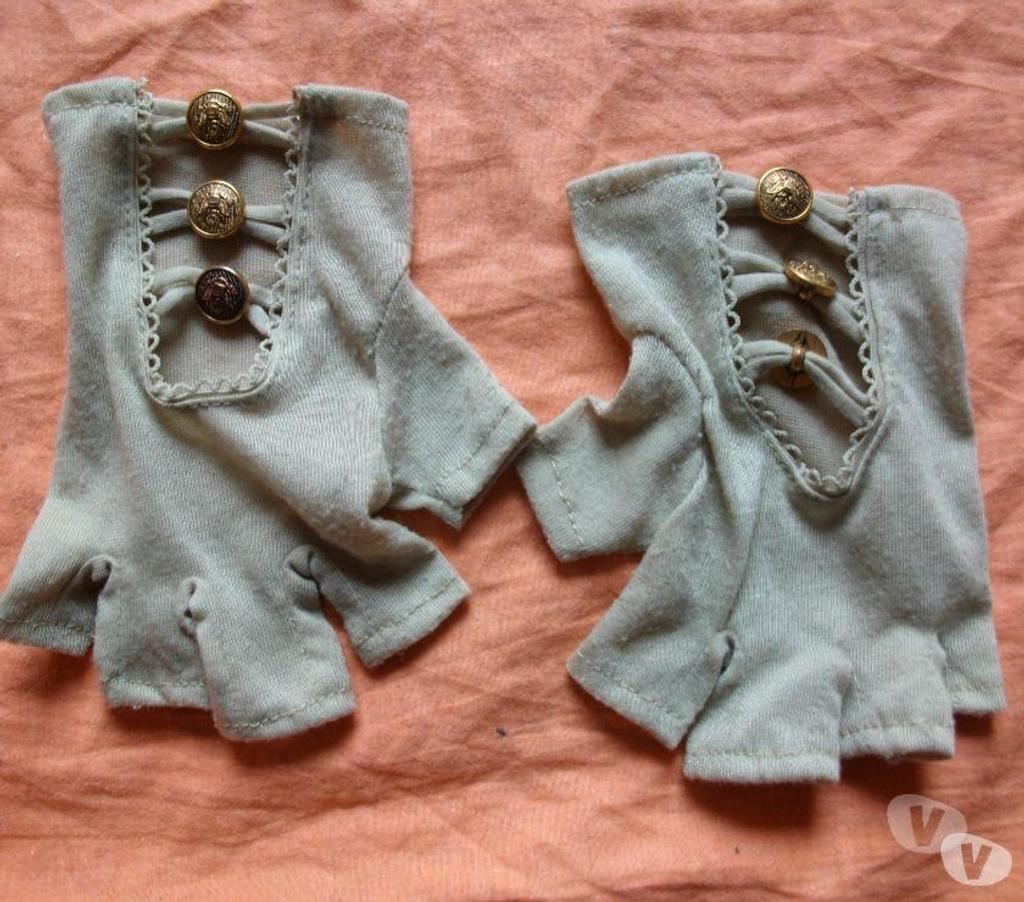 Accessoires - Bagagerie Bas-Rhin Bouxwiller - 67330 - Photos Vivastreet Mitaines - diverses paires