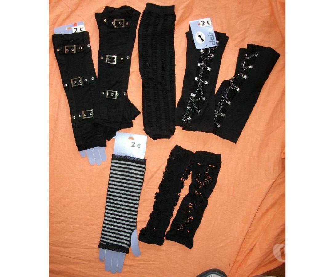 Accessoires - Bagagerie Bas-Rhin Bouxwiller - 67330 - Photos Vivastreet Mitaines - diverses paires