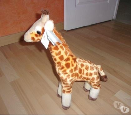 Jeux jouets occasion Ardoix Ardèche - Photos Vivastreet Peluche en forme de Girafe 43 cm (Neuve)