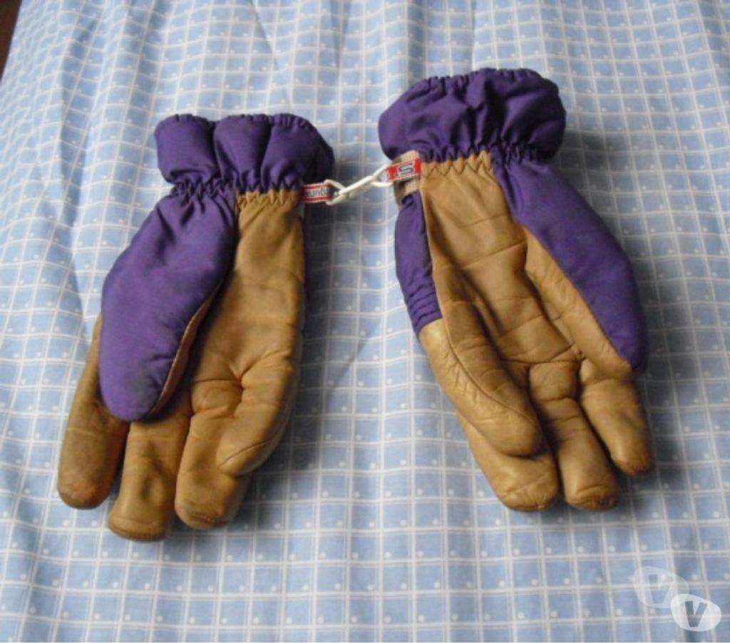 Matériel de sport Pas-de-Calais Noyelles Godault - 62950 - Photos Vivastreet 1paire de gants de ski 