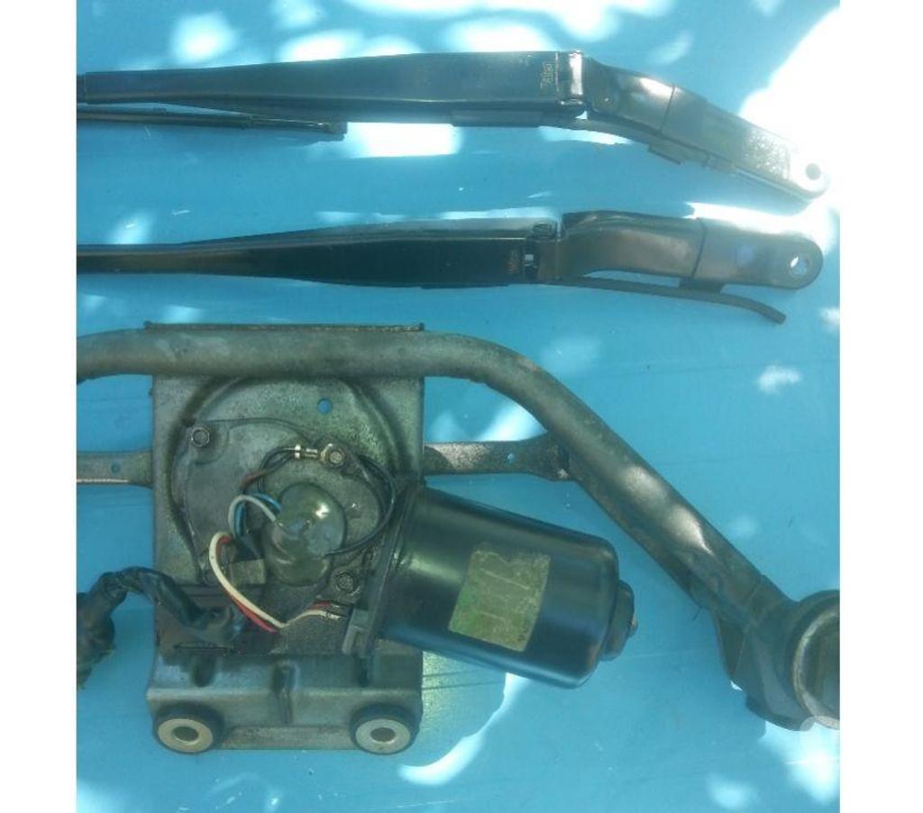 Pièces et services auto Seine-et-Marne Montceaux les Provins - 77151 - Photos Vivastreet espace 3 tringlerie essuie-glace