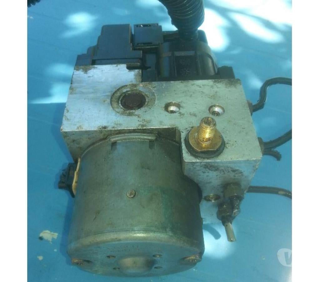 Pièces et services auto Seine-et-Marne Montceaux les Provins - 77151 - Photos Vivastreet Bloc abs xsara picasso