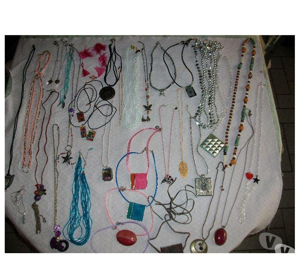 Bijoux occasion Bas-Rhin Bouxwiller - 67330 - Photos Vivastreet Bijoux Fantaisie (boucles d'oreilles, colliers, bracelets..)