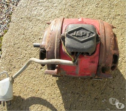 Bricolage - Jardin - Outillage Etauliers Gironde - Photos Vivastreet Moteur électrique