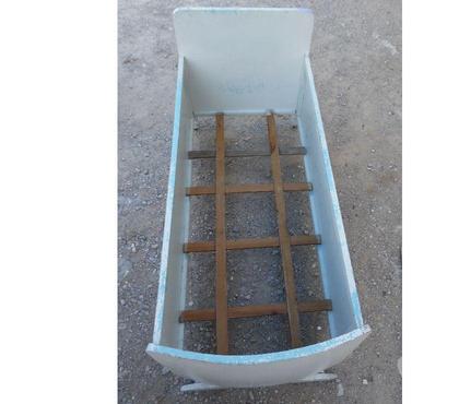 Equipements bébés Le Cres Hérault - Photos Vivastreet Lit bébé de 1.36 X 0.65 C'est un lit acheté neuf en 1950