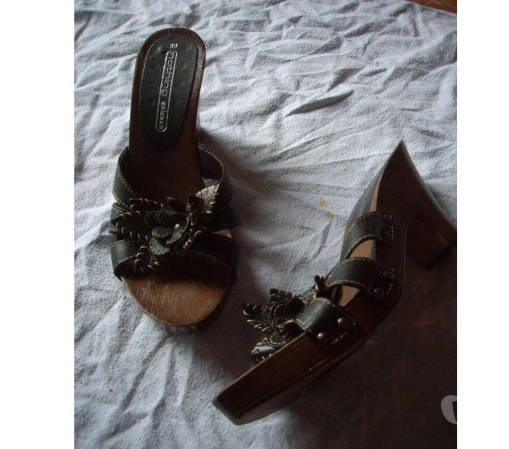 Chaussures Bas-Rhin Bouxwiller - 67330 - Photos Vivastreet Sabots Marron à Fleurs pointure 39