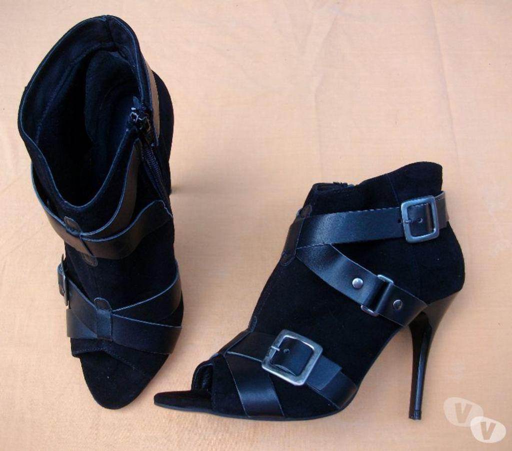 Chaussures Bas-Rhin Bouxwiller - 67330 - Photos Vivastreet Escarpins-Botillons à bout ouvert Noir pt38-neufs