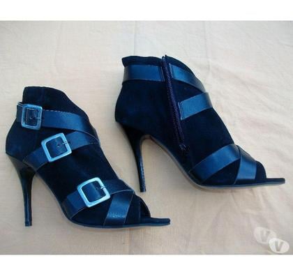 Chaussures et bottes occasion Bouxwiller Bas-Rhin - Photos Vivastreet Escarpins-Botillons à bout ouvert Noir pt38-neufs