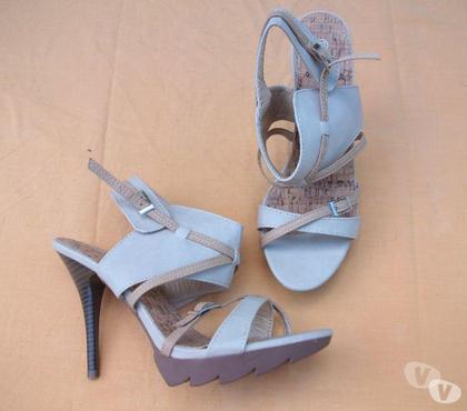 Chaussures et bottes occasion Bouxwiller Bas-Rhin - Photos Vivastreet Escarpins Beige laçage camel pt 38-neufs