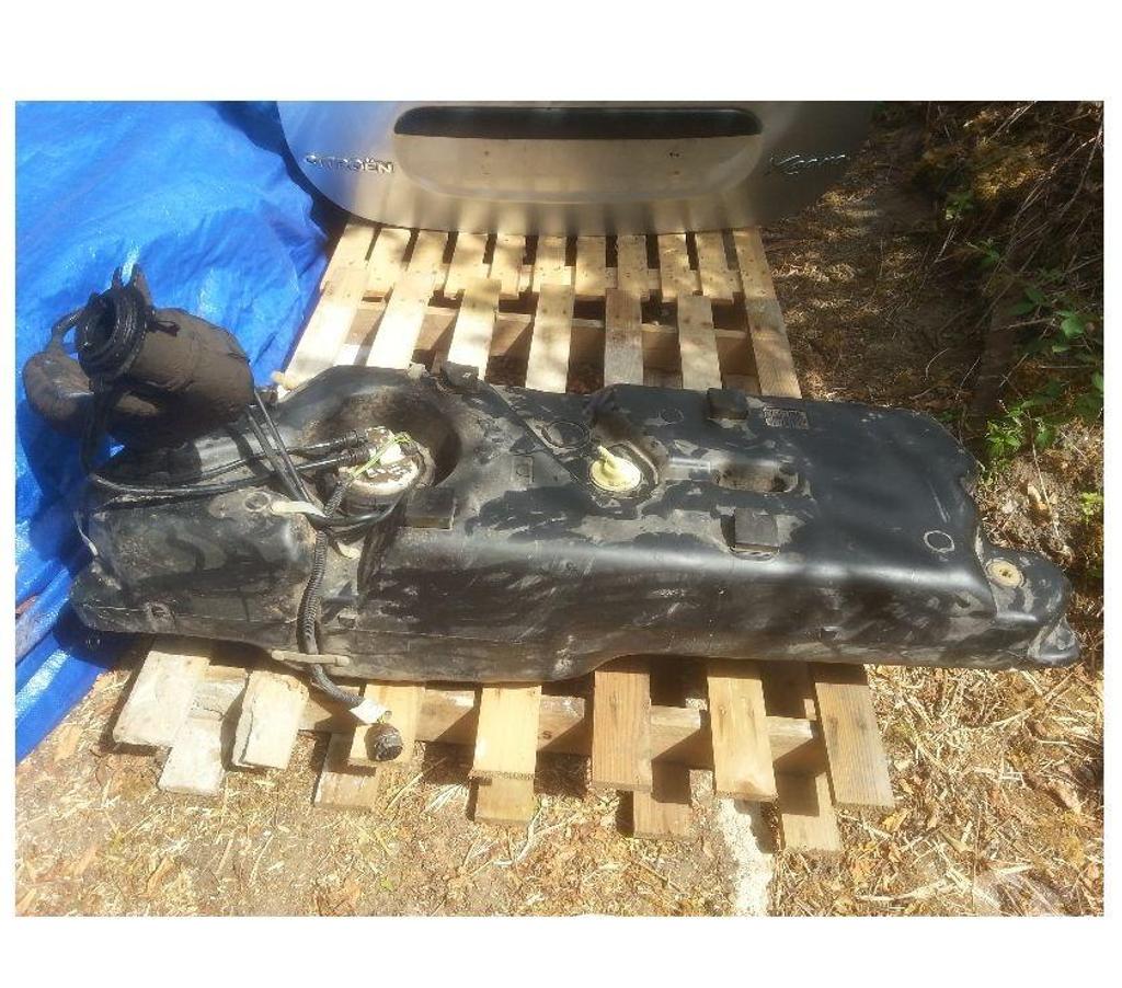 Pièces et services auto Seine-et-Marne Montceaux les Provins - 77151 - Photos Vivastreet réservoir xsara picasso