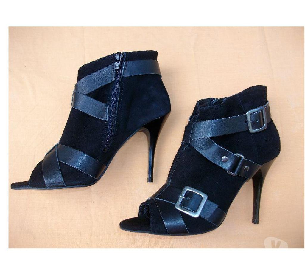 Chaussures Bas-Rhin Bouxwiller - 67330 - Photos Vivastreet Escarpins-Botillons à bout ouvert Noir pt39 -neufs