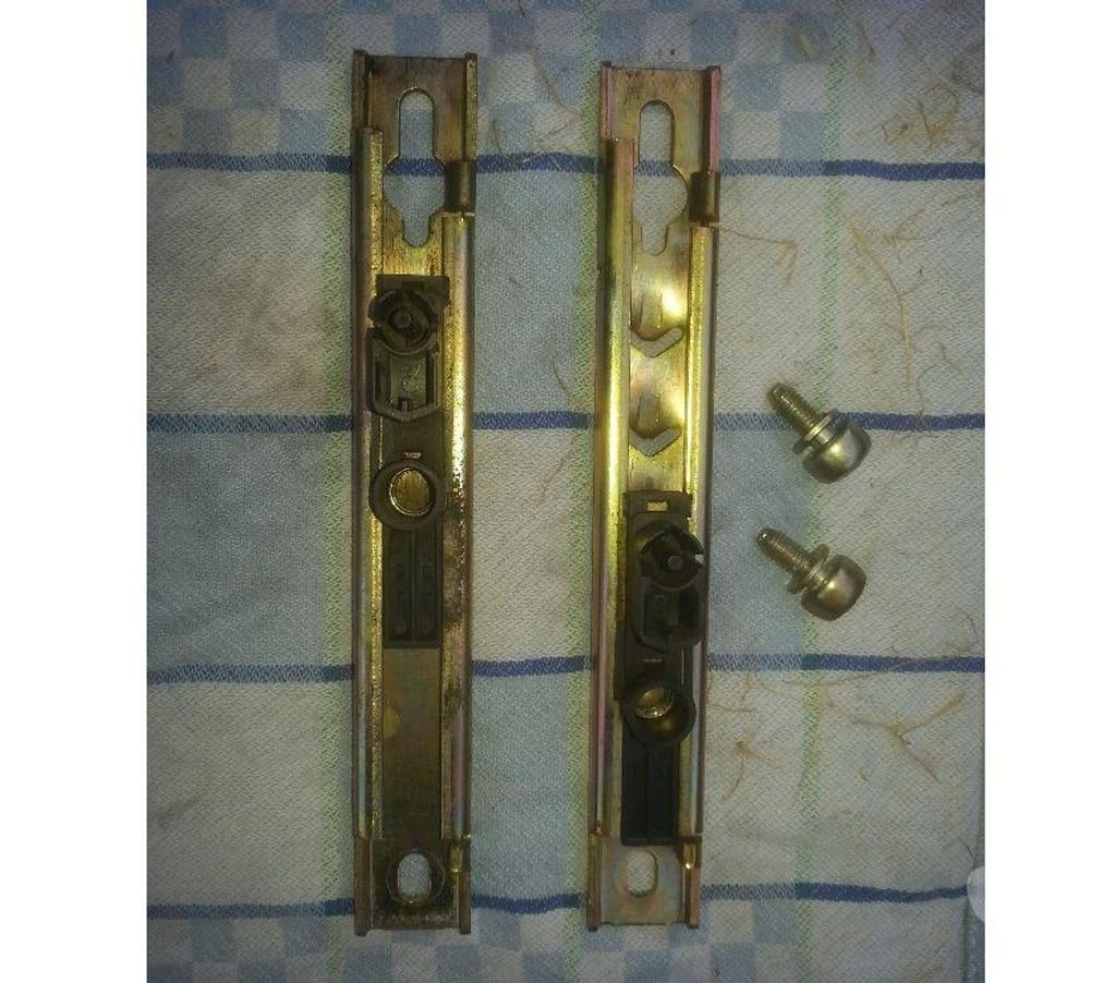 Pièces et services auto Seine-et-Marne Montceaux les Provins - 77151 - Photos Vivastreet xsara picasso glissière bati de porte