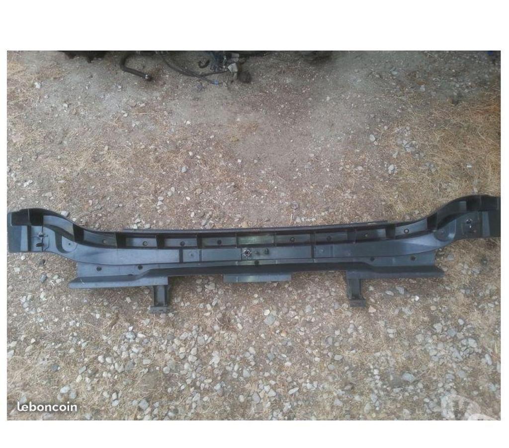 Pièces et services auto Seine-et-Marne Montceaux les Provins - 77151 - Photos Vivastreet xsara picasso renfort pare choc arrière 