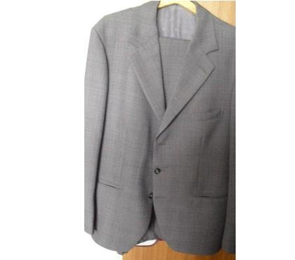 Vêtements occasion Noyelles Godault Pas-de-Calais - Photos Vivastreet costume homme