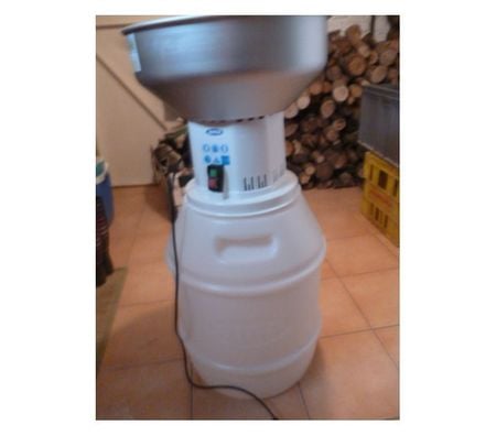 Electroménager occasion Val-d'Oise Cormeilles en Parisis - 95240 - Photos Vivastreet Moulin a grain à usage alimentaire