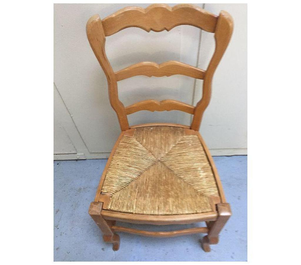 Ameublement & art de la table Yvelines Maisons Laffitte - 78600 - Photos Vivastreet Lot de 2 ou 4 ou 6 chaises en bois avec assise en paille.