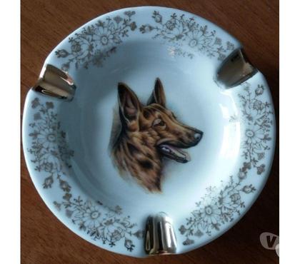 Ameublement & art de la table La Courneuve Seine-Saint-Denis - Photos Vivastreet Cendrier Chien Porcelaine d'Art