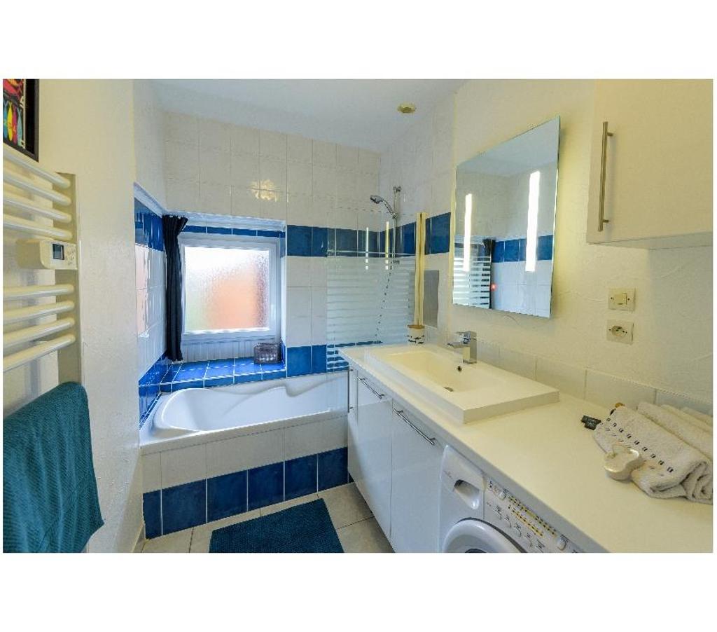 location saisonniere Finistère St Pabu - 29830 - Photos Vivastreet Gîte de Charme*** avec Piscine chauffée.