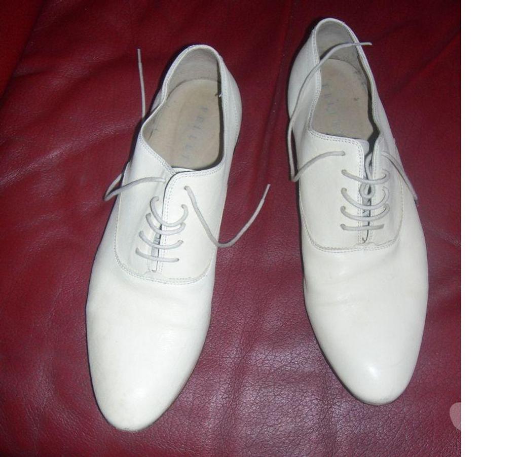 Chaussures Bouches-du-Rhône Aix en Provence - Photos Vivastreet CHAUSSURES HOMME PELLET CUIRE 100 % BLANCCASSE P44