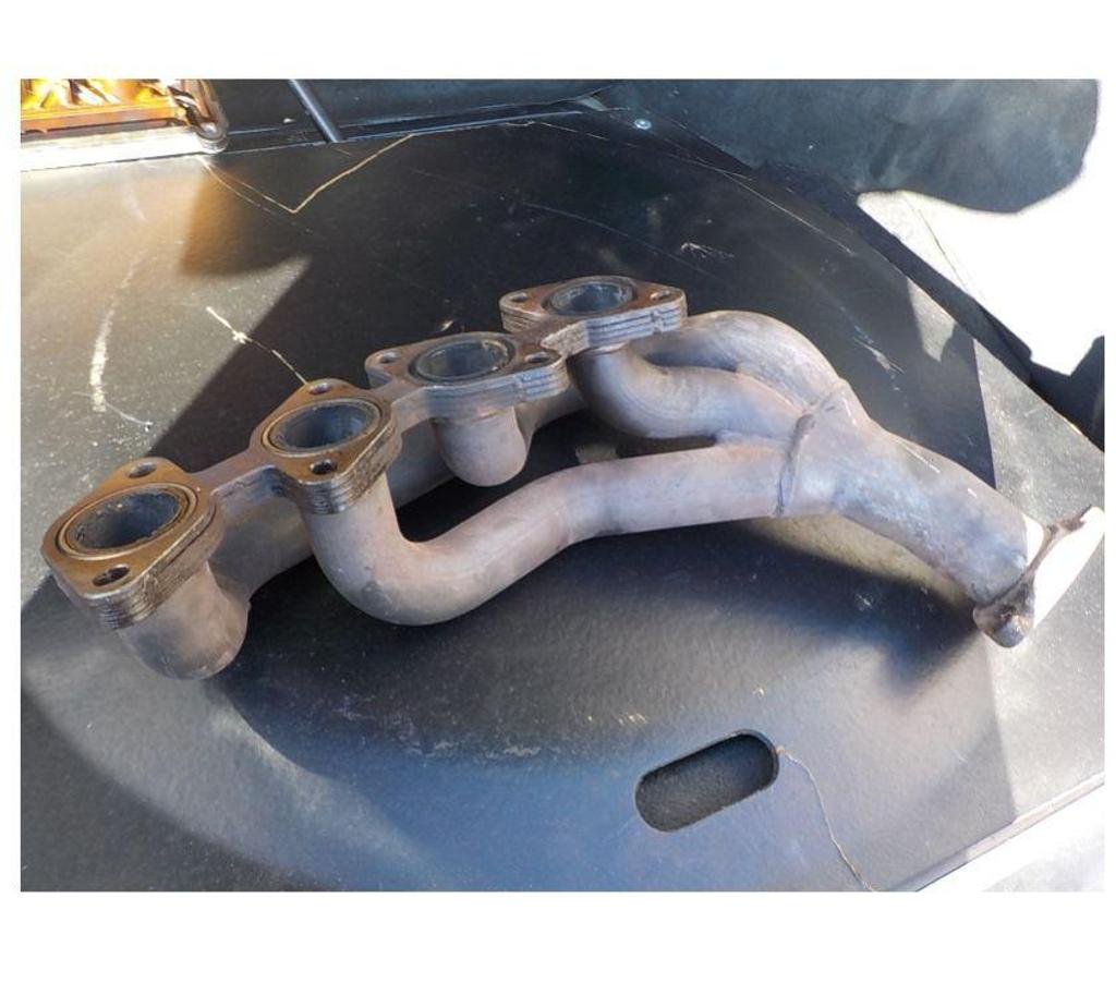 Pièces et services auto Pyrénées-Orientales Perpignan - Photos Vivastreet collecteur echappement audi v8 mod.4.2L quatro 1992