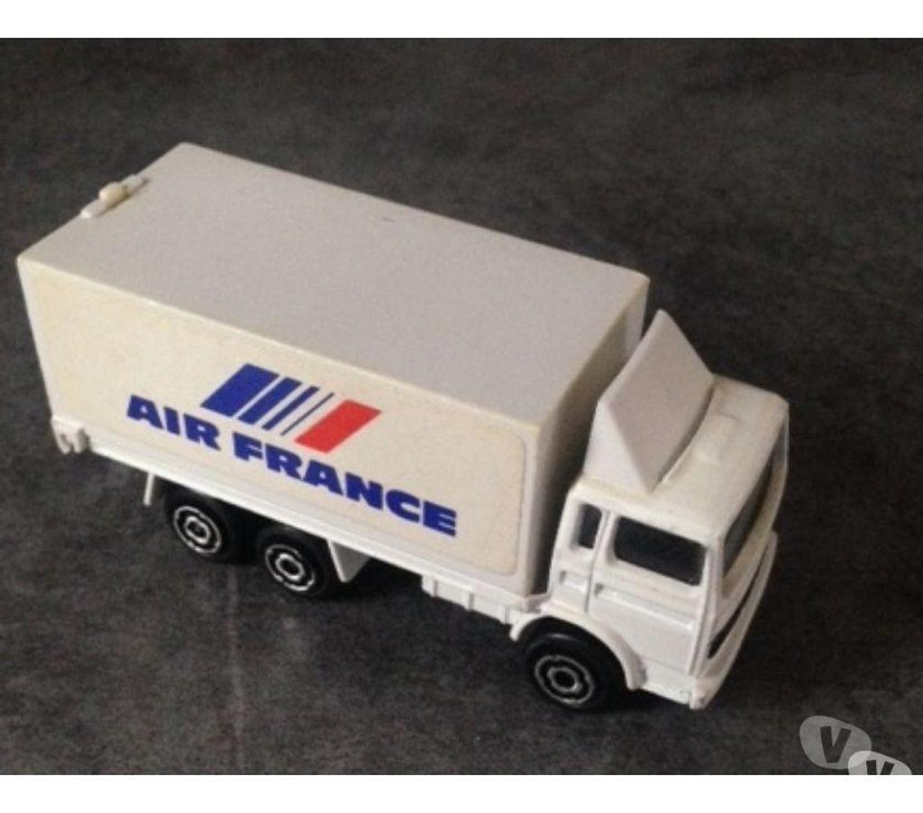 Collection Seine-et-Marne Meaux - 77100 - Photos Vivastreet MAJORETTE Saviem fourgon Air France
