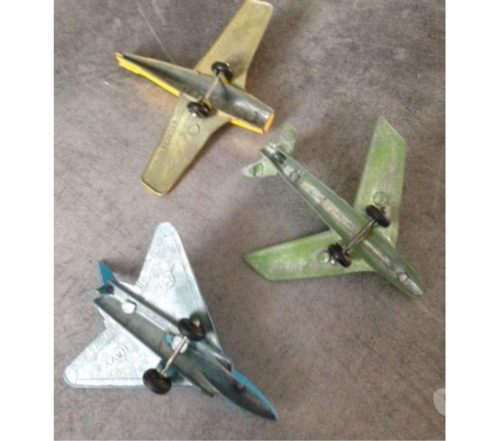 Collection Seine-et-Marne Meaux - 77100 - Photos Vivastreet AVIONS USA métal années 19551960