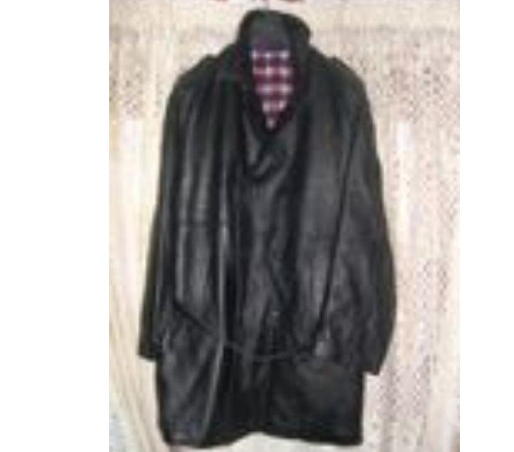 Vêtements occasion Bouches-du-Rhône Aix en Provence - Photos Vivastreet VESTE HOMME 100 % CUIR NOIR TAILLE 54