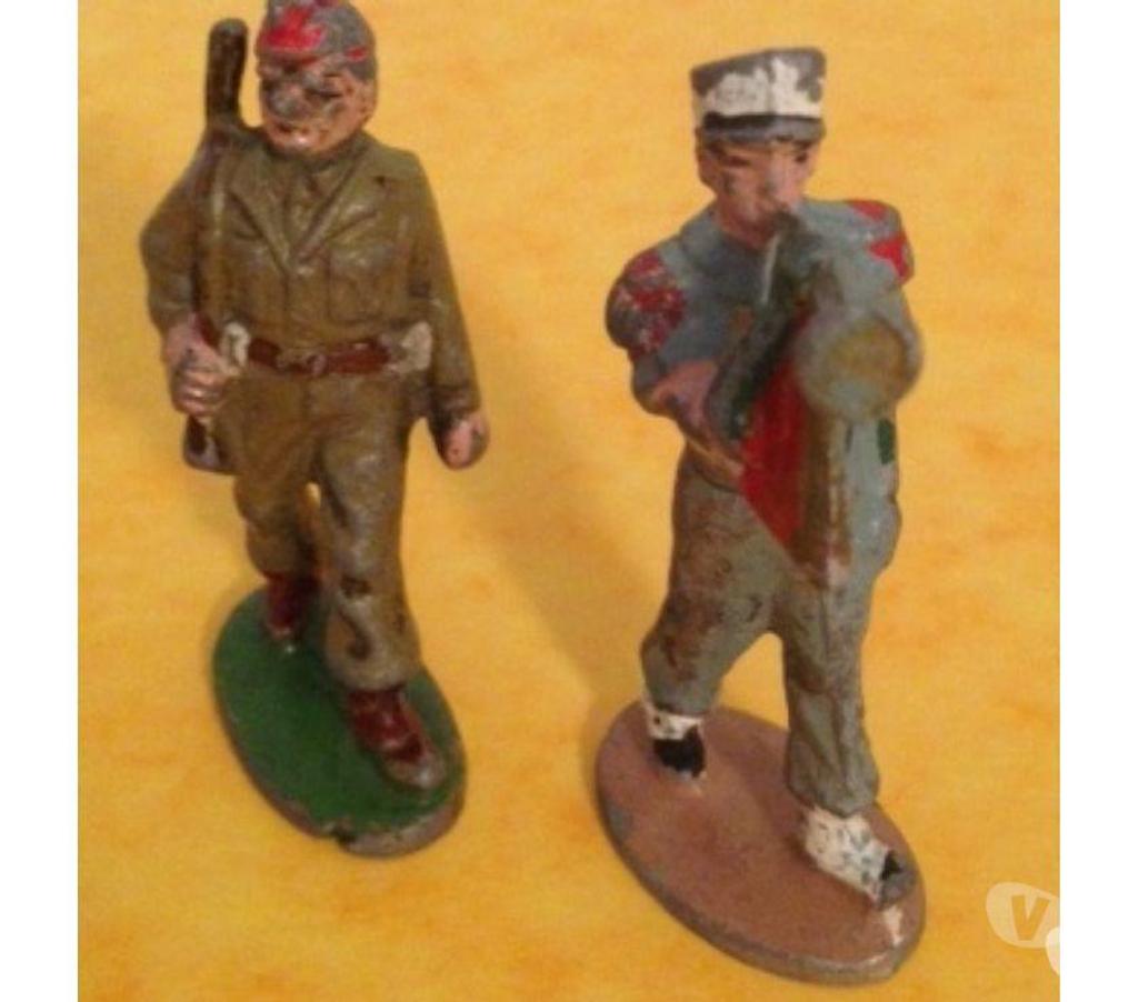 Collection Seine-et-Marne Meaux - 77100 - Photos Vivastreet Figurines QUIRALU 2 SOLDATS