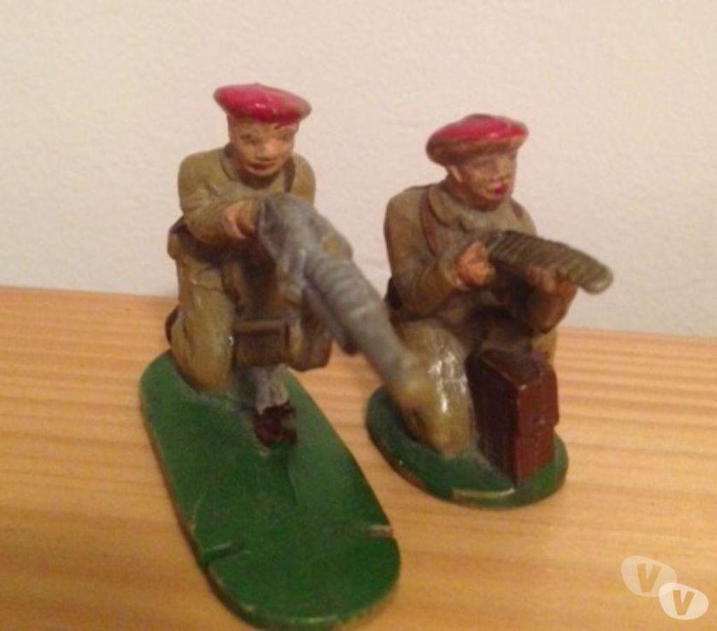 Collection Seine-et-Marne Meaux - 77100 - Photos Vivastreet 2 Figurines Soldats BERET ROUGE