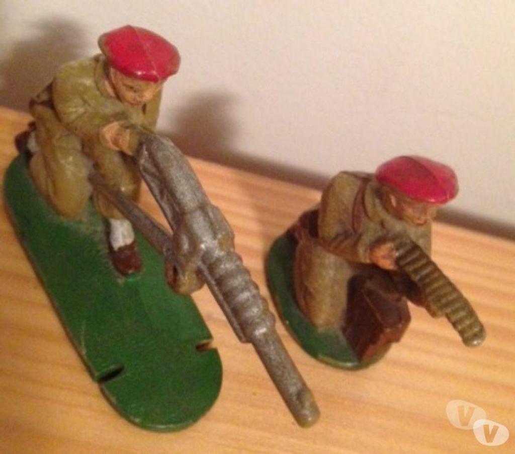 Collection Seine-et-Marne Meaux - 77100 - Photos Vivastreet 2 Figurines Soldats BERET ROUGE