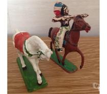 Figurines CHEVAUX (séries Moyen âge, et indien)