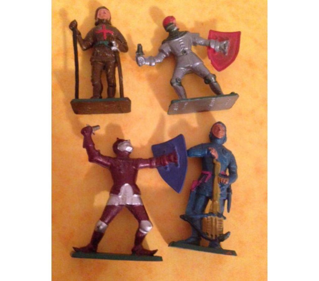 Collection Seine-et-Marne Meaux - 77100 - Photos Vivastreet 4 Figurines STARLUX MOYEN AGE