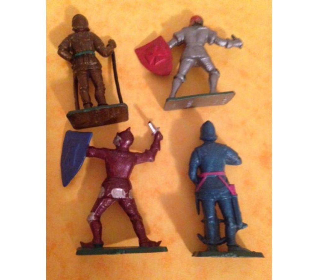 Collection Seine-et-Marne Meaux - 77100 - Photos Vivastreet 4 Figurines STARLUX MOYEN AGE