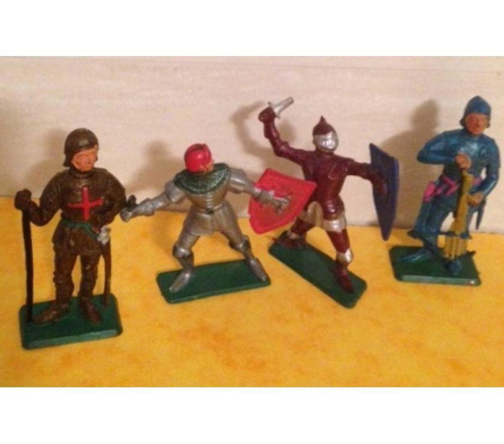 Collection Seine-et-Marne Meaux - 77100 - Photos Vivastreet 4 Figurines STARLUX MOYEN AGE