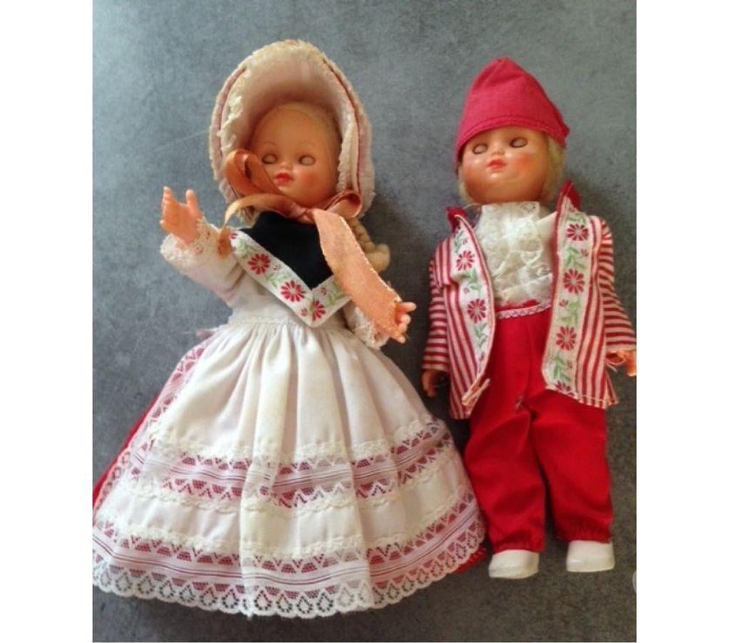Collection Seine-et-Marne Meaux - 77100 - Photos Vivastreet Poupées collection couple folklorique "PAYS-BASHOLLANDE